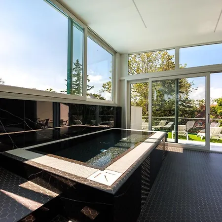 Bauhaus Penthouse Wellness Appartement *