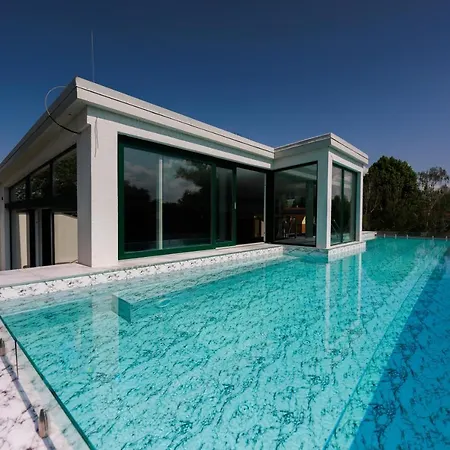 Bauhaus Penthouse Wellness Appartement *