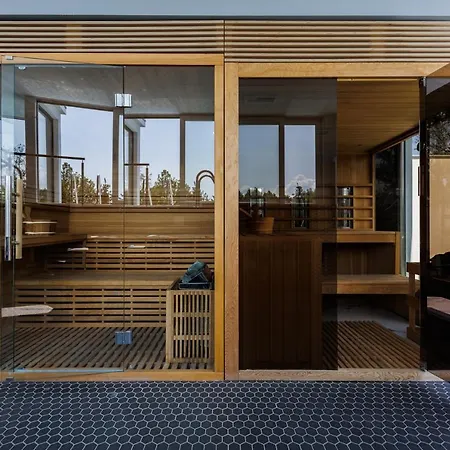 Bauhaus Penthouse Wellness * Siofok