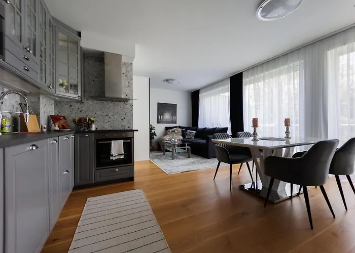 Bauhaus Penthouse Wellness Appartement Siófok